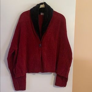 Cardigan one button sweater.